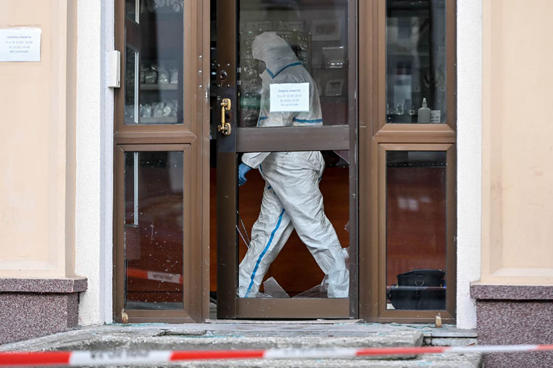 Napad Na Jubilera W Gdańsku Wrzeszczu. Policja Poszukuje Sprawców ...