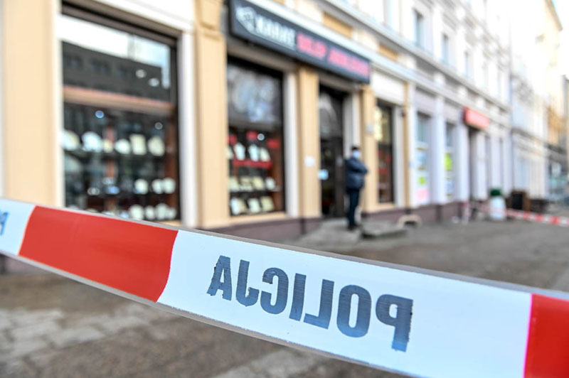 Napad Na Jubilera W Gdańsku Wrzeszczu. Policja Poszukuje Sprawców ...