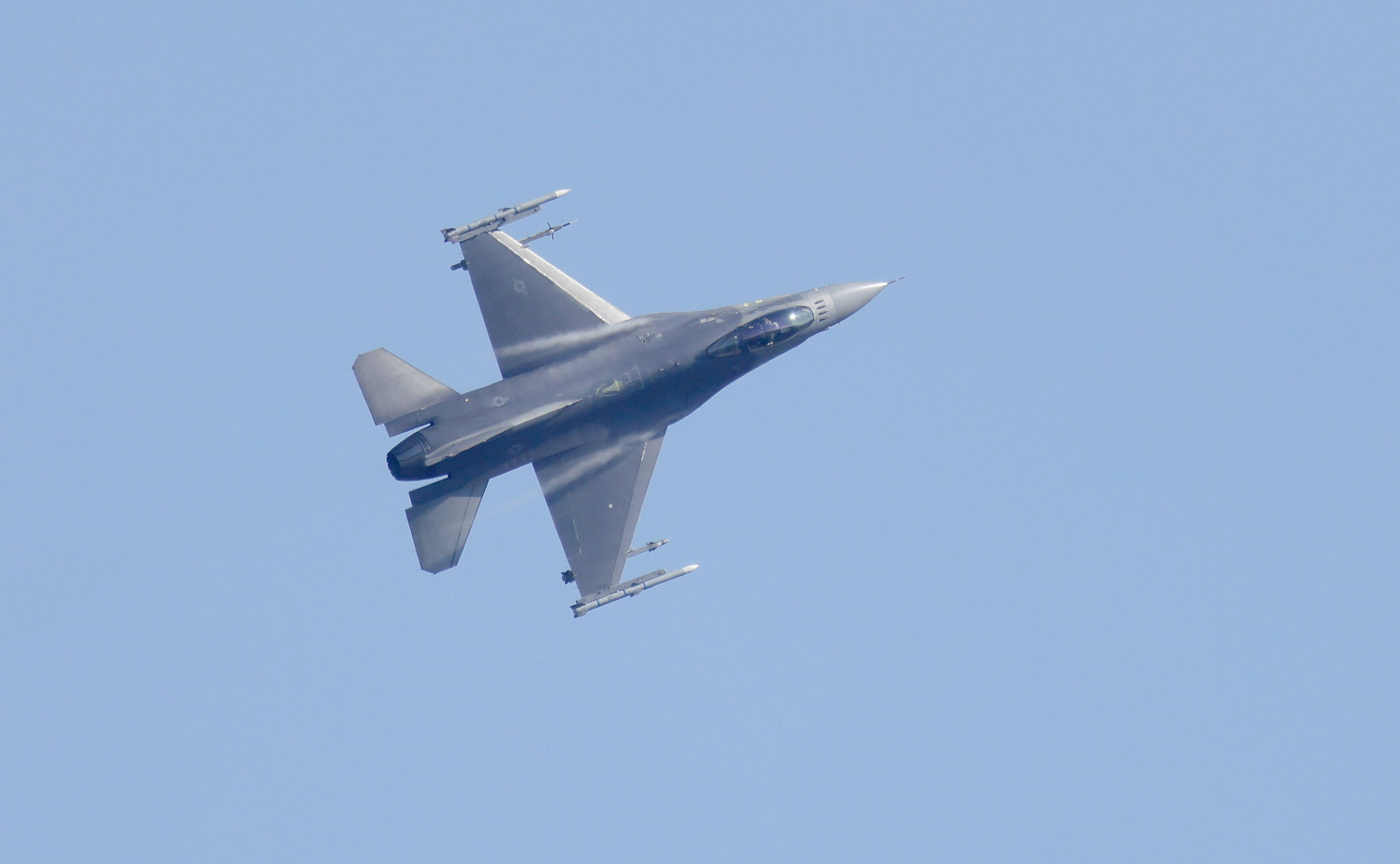 F-16. Fot. PAP/EPA/RONALD WITTEK