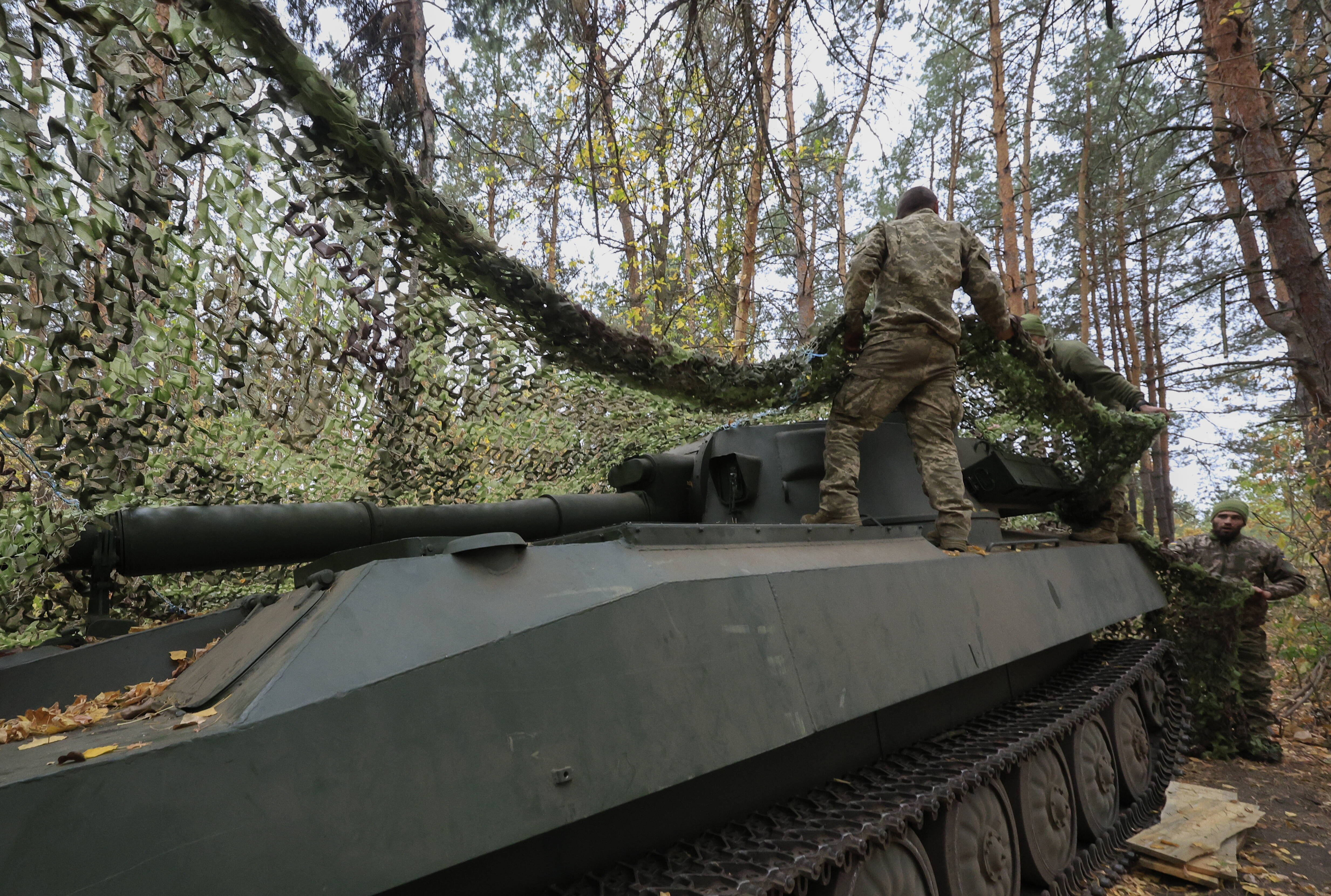 українські військові Fot. PAP/EPA/SERGEY KOZLOV