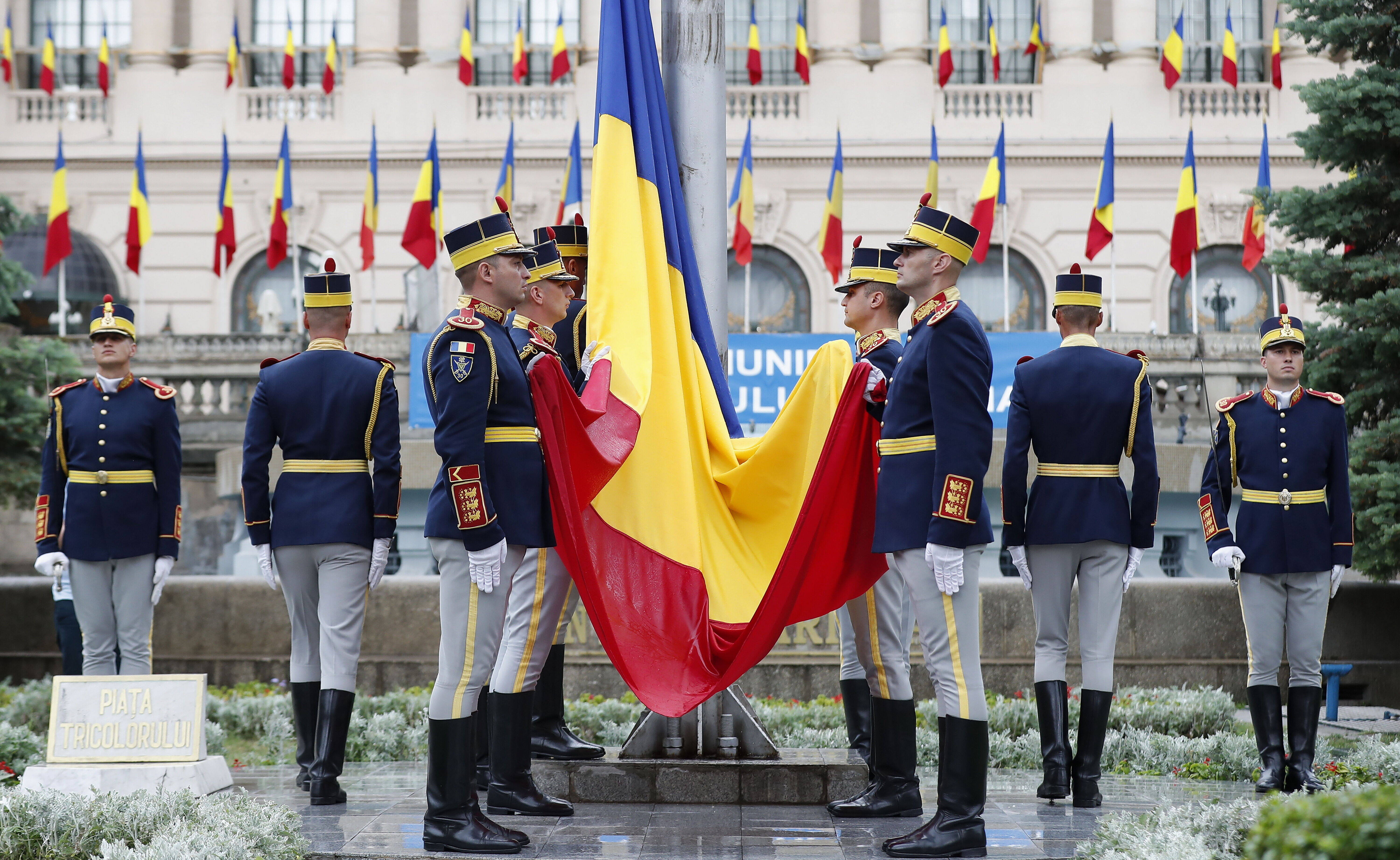 Прапор Румунії Fot. PAP/EPA/Robert Ghemen