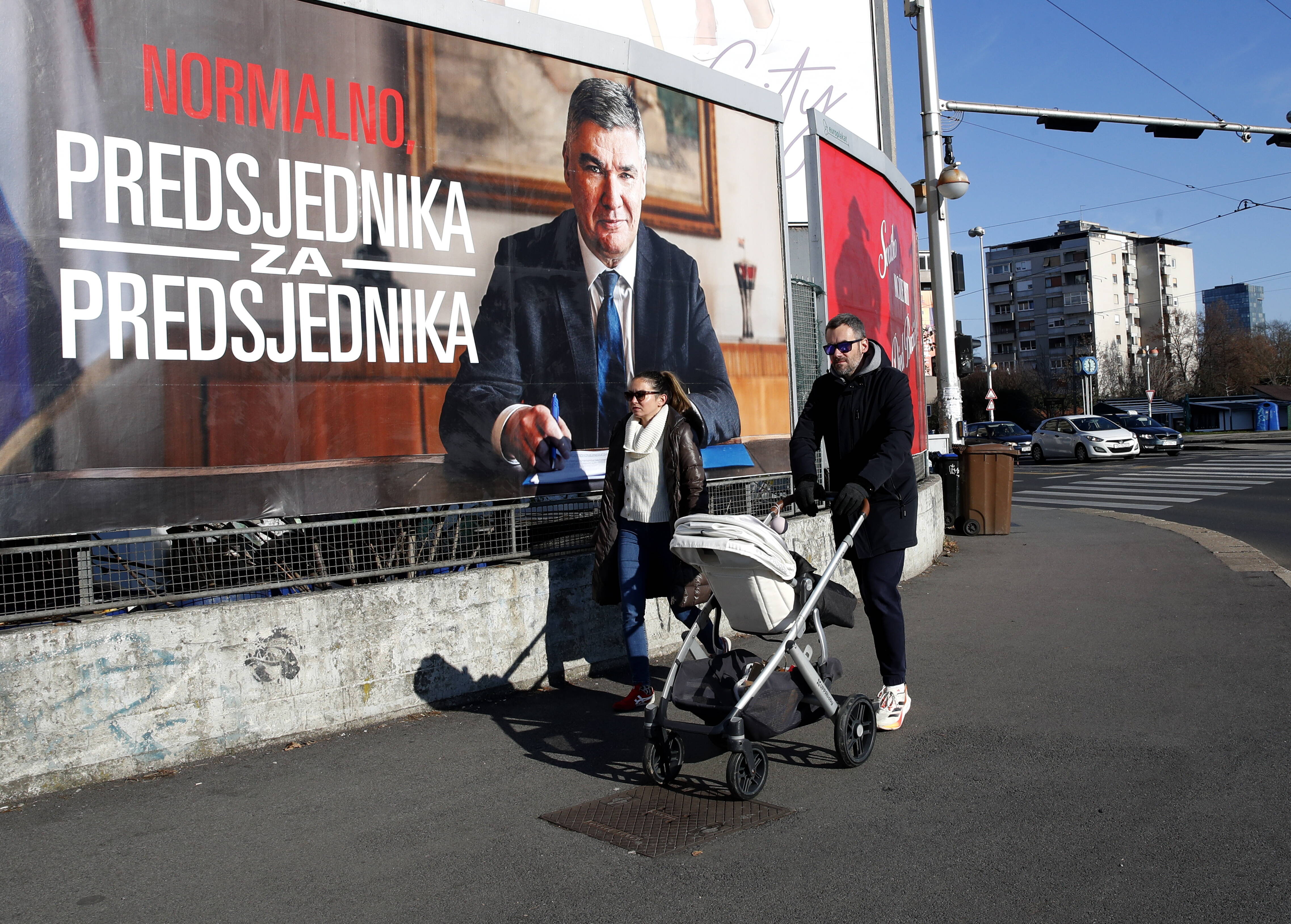 Передвиборча агітація чинного президента Зорана Мілановича Fot. PAP/EPA/ANTONIO BAT