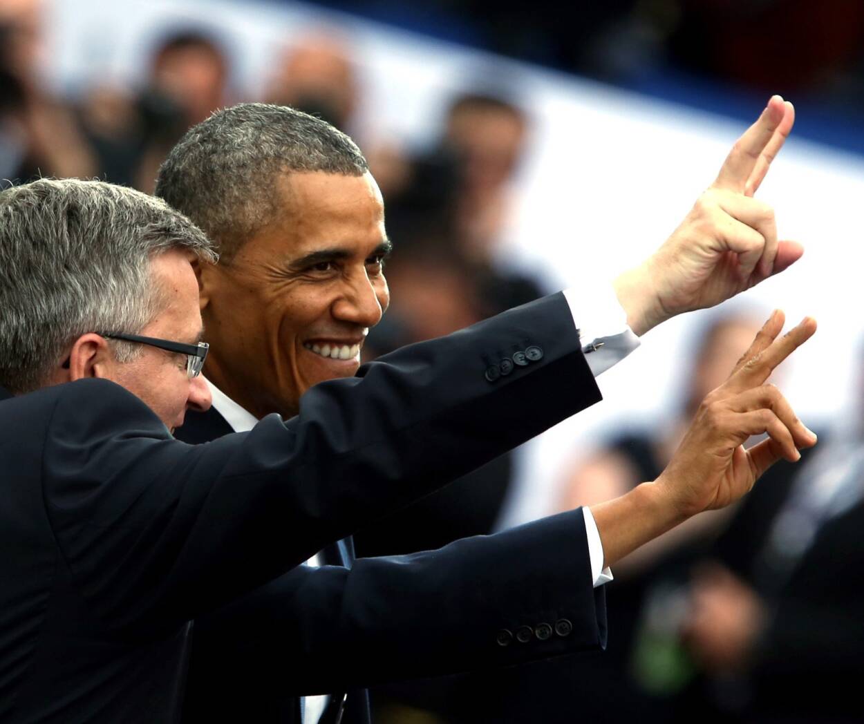  Prezydent RP Bronisław Komorowski i prezydent USA Barack Obama podczas głównych uroczystości z okazji 25-lecia Wolności w 25. rocznicę wyborów parlamentarnych w czerwcu 2014 r. na placu Zamkowym w Warszawie. Fot. PAP/Tomasz Gzell