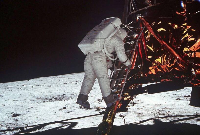 20 lipca przypada 35. rocznica lądowania Apollo 11 na Księżycu. Fot. PAP/EPA/NASA FILES