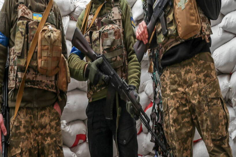Żołnierze ukraińskiej obrony terytorialnej. Fot. NUNO VEIGA PAP/EPA