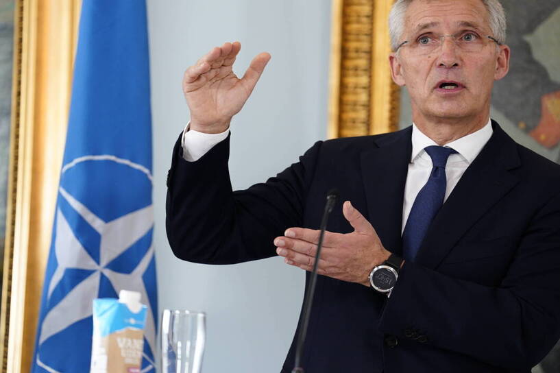 Szef NATO Jens Stoltenberg Fot. MARTIN SYLVEST/PAP/EPA