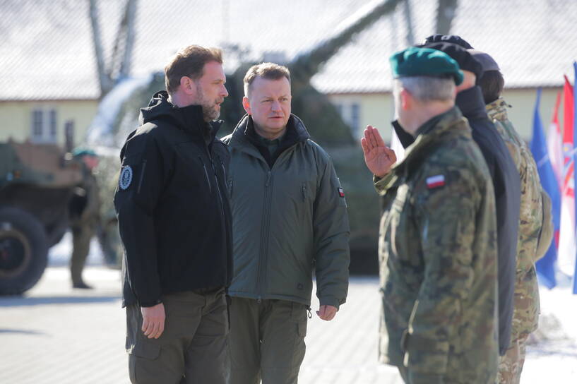 Mariusz Błaszczak, Mario Banozić. Fot. PAP/Tomasz Waszczuk