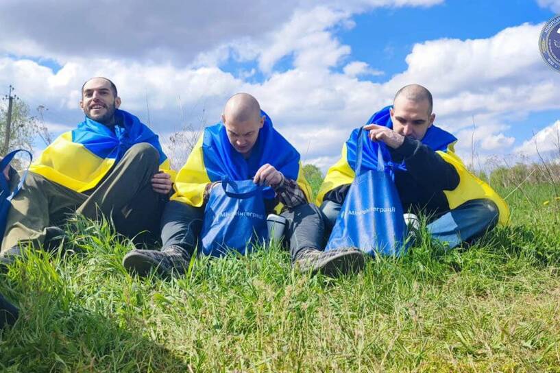 Wymiana jeńców. Fot. Facebook/ukraiński sztab ds. koordynacji wymiany jeńców wojennych