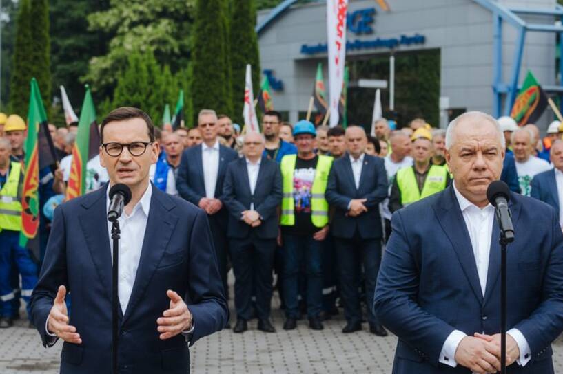 Mateusz Morawiecki, Jacek Sasin, Fot. Twitter/KPRM