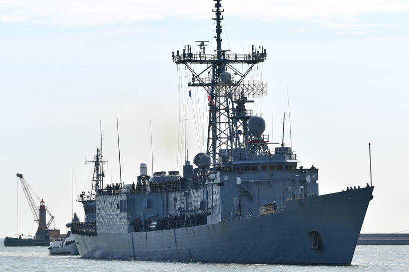  Fregata rakietowa ORP Gen. T. Kościuszko wpływa do macierzystego Portu Wojennego w Gdyni. Fot. PAP/Adam Warżawa