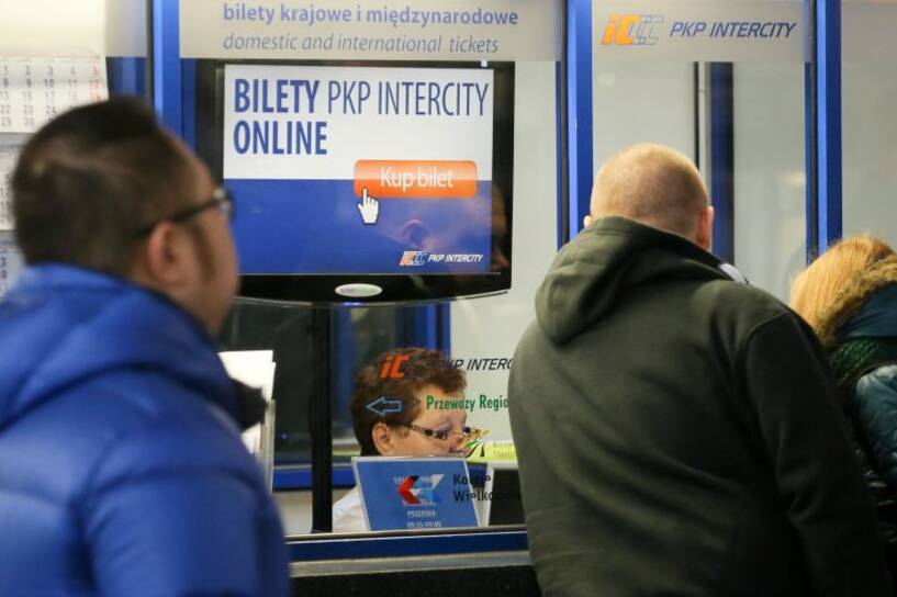 PKP Intercity obniży od września ceny biletów. Fot. PAP/P. Supernak