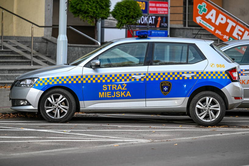 Radiowóz straży miejskiej Fot. PAP/Darek Delmanowicz