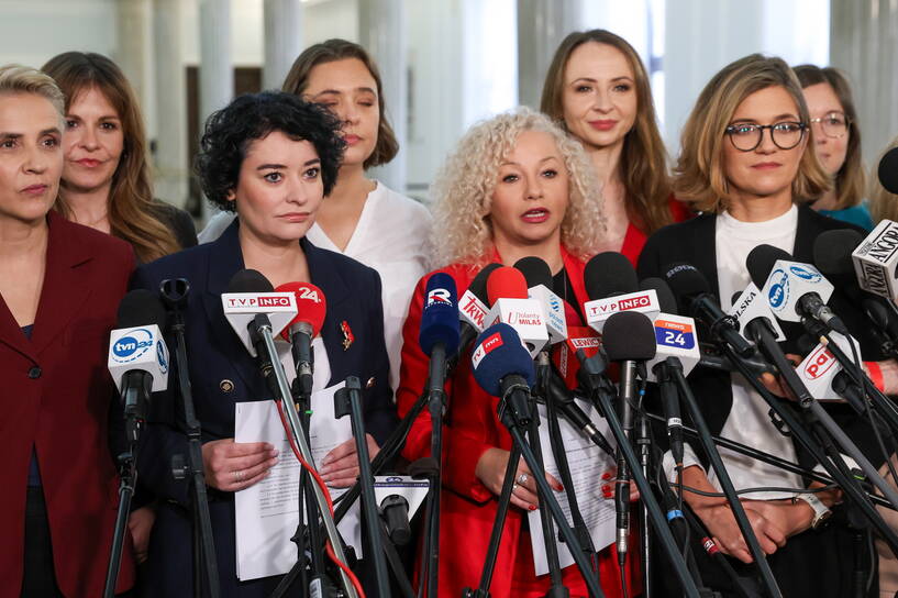 Joanna Scheuring-Wielgus, Dorota Olko, Anna Maria Żukowska, Katarzyna Kotula, Agnieszka Dziemianowicz-Bąk, Magdalena Biejat. Fot. PAP/Rafał Guz