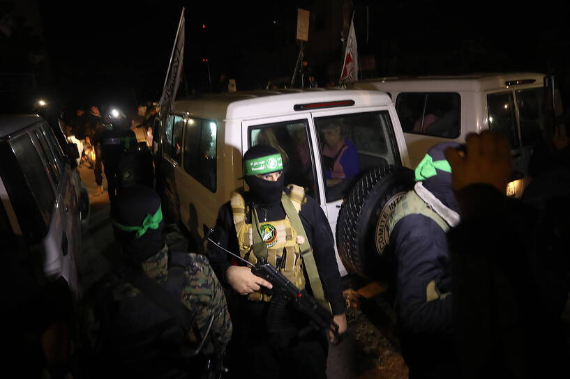 Bojownicy Hamasu, fot. PAP/Newscom/UPI