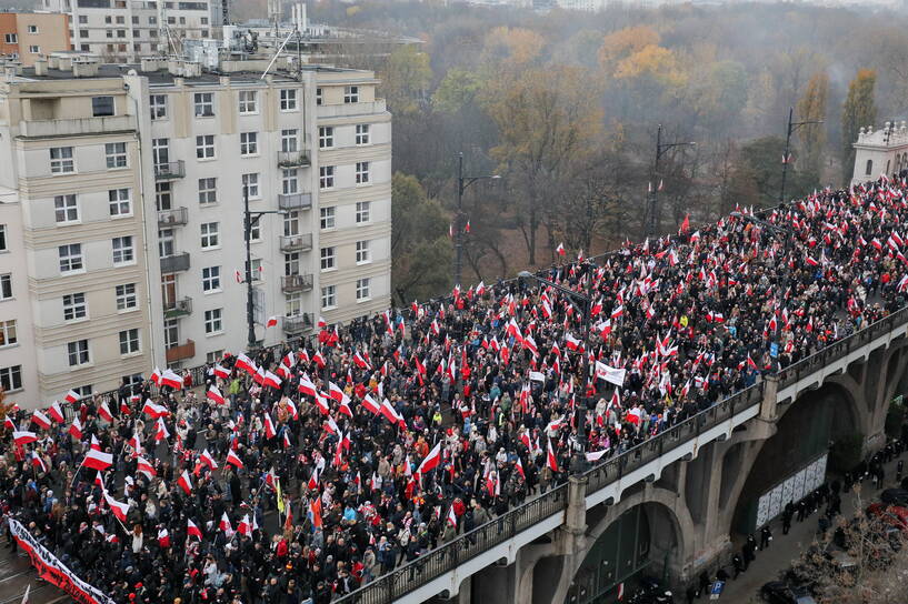 Uczestnicy Marszu Niepodległości w Warszawie. Fot. PAP/Paweł Supernak