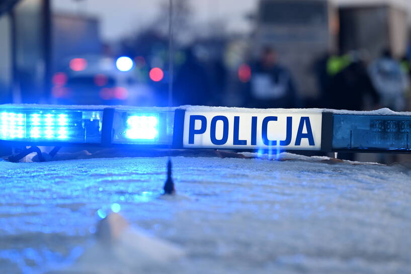 Radiowóz policji, zdjęcie ilustracyjne, fot. PAP/Darek Delmanowicz