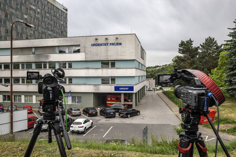 Szpital w Bańskiej Bystrzycy, gdzie hospitalizowany jest premier Słowacji Fot. PAP/EPA/MARTIN DIVISEK