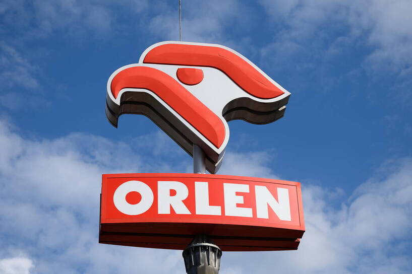 Logo Orlenu. Fot. PAP/Jakub Kaczmarczyk