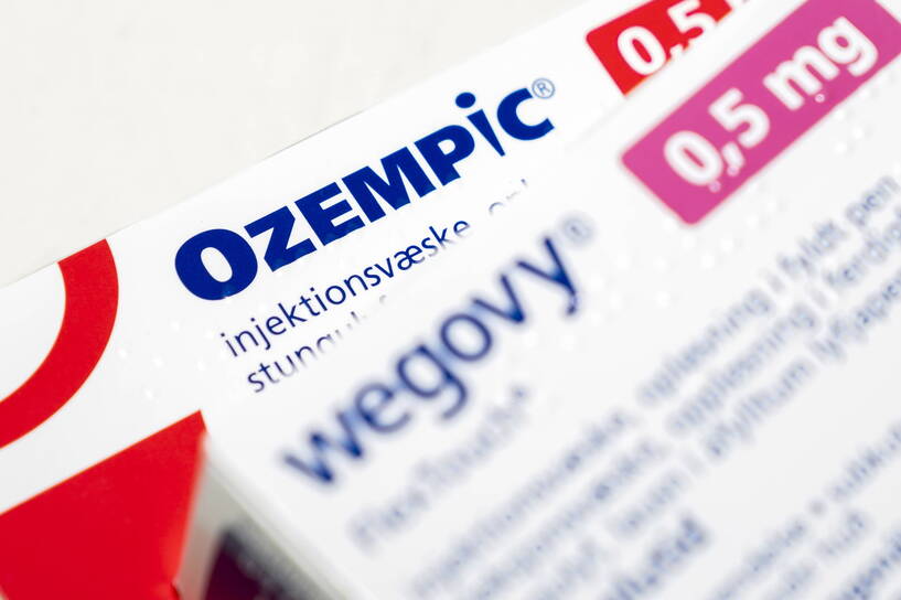 Opakowania leku Ozempic oraz Wegovy. Fot. PAP/EPA/Ida Marie