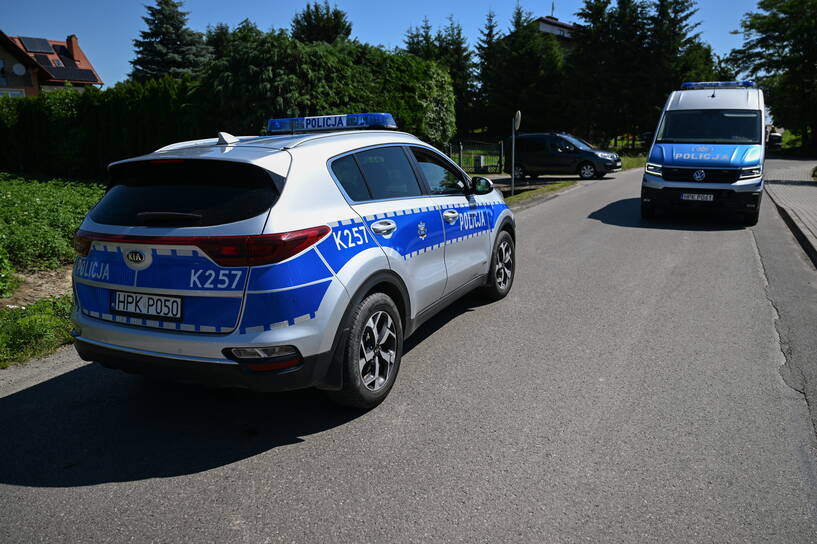 Do wypadku ze skutkiem śmiertelnym doszło ok. godz. 3.25 w Kłobucku przy ul. Staszica. Fot. PAP/	Darek Delmanowicz (zdjęcie ilustracyjne)