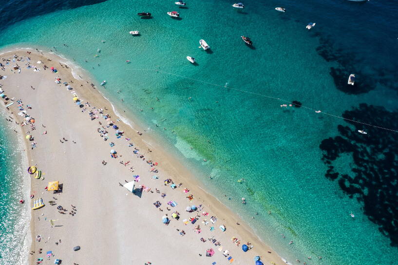 Morze Adriatyckie w Chorwacji. Fot. PAP/Rafał Guz
