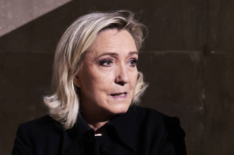 Marine Le Pen. Fot. PAP/EPA/CHRISTOPHE PETIT TESSON / POOL
