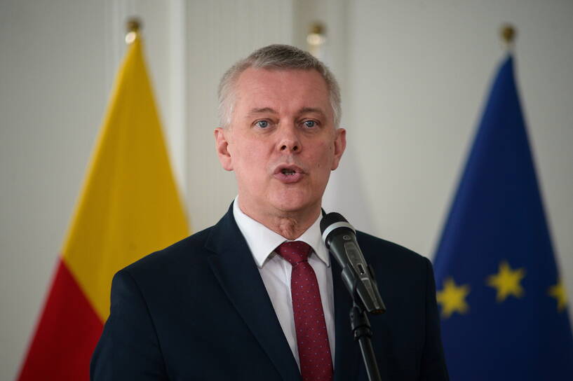 Minister spraw wewnętrznych i administracji Tomasz Siemoniak. fot. PAP/Marcin Obara