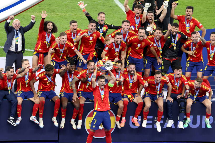 Triumf reprezentacji Hiszpanii na Euro 2024. Fot. PAP/EPA/GEORGI LICOVSKI 