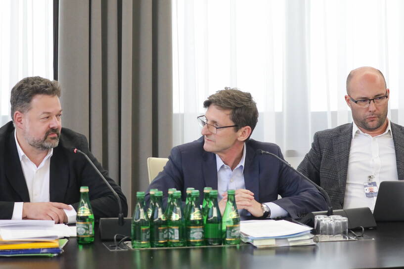Posiedzenie Komisji Kultury i Środków Przekazu w Senacie. Fot. PAP/Tomasz Gzell