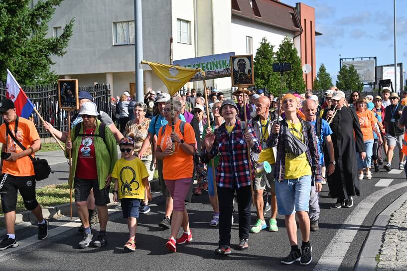 Jubileuszowa 40. Szczecińska Piesza Pielgrzymka wyruszyła na Jasną Górę Fot. PAP/Marcin Bielecki