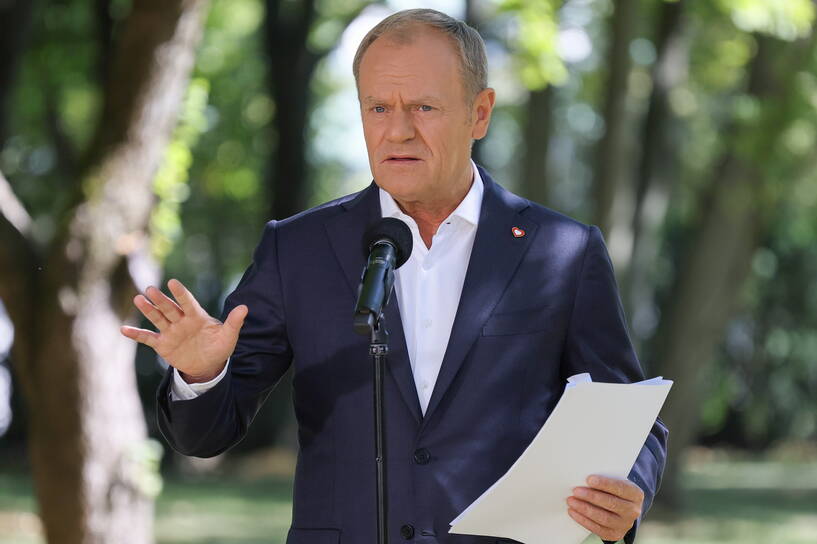 Premier Donald Tusk podczas konferencji prasowej po posiedzeniu rządu Fot. PAP/Paweł Supernak