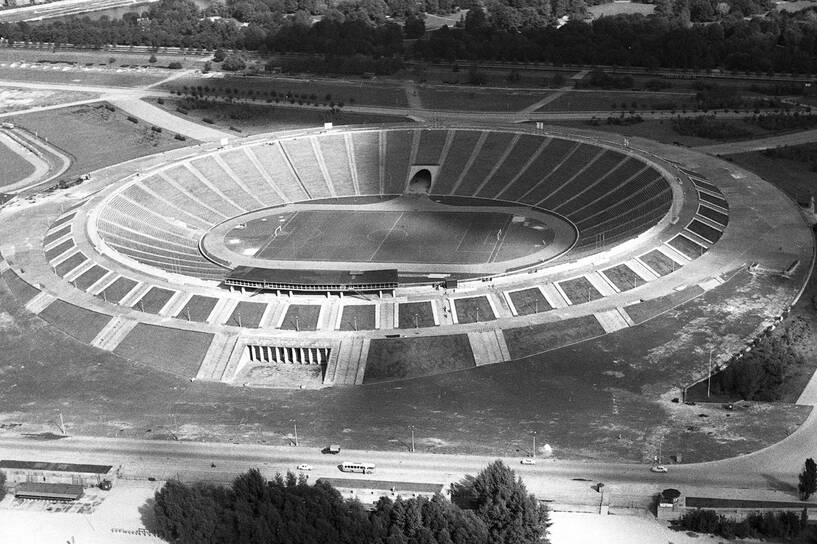 Warszawa 1963 r. Stadion Dziesięciolecia Dziesięciolecia. Fot. PAP/Henryk Grzęda