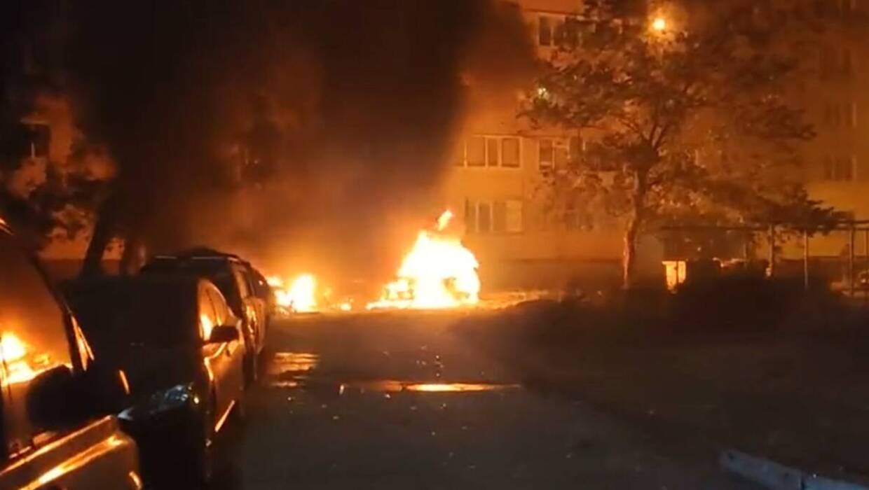 Nocne ataki na dzielnice mieszkalne w Enerhodarze. Fot. TT/Podolyak