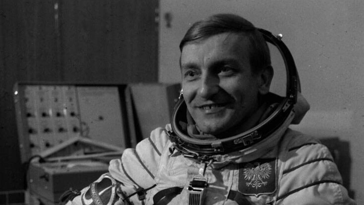 Kosmonauta, jako pierwszy i jedyny Polak odbył lot w kosmos. Fot. PAP