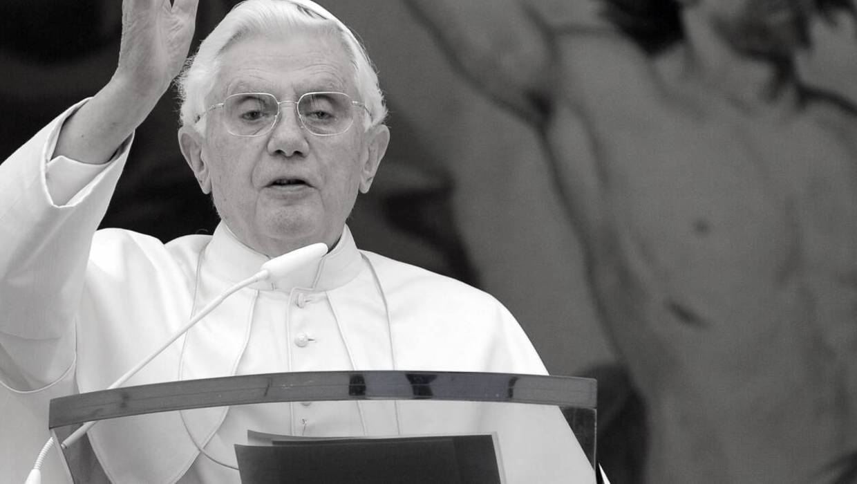 Benedykt XVI zmarł w sobotę rano w wieku 95 lat. Fot. PAP/EPA/ETTORE FERRARI 