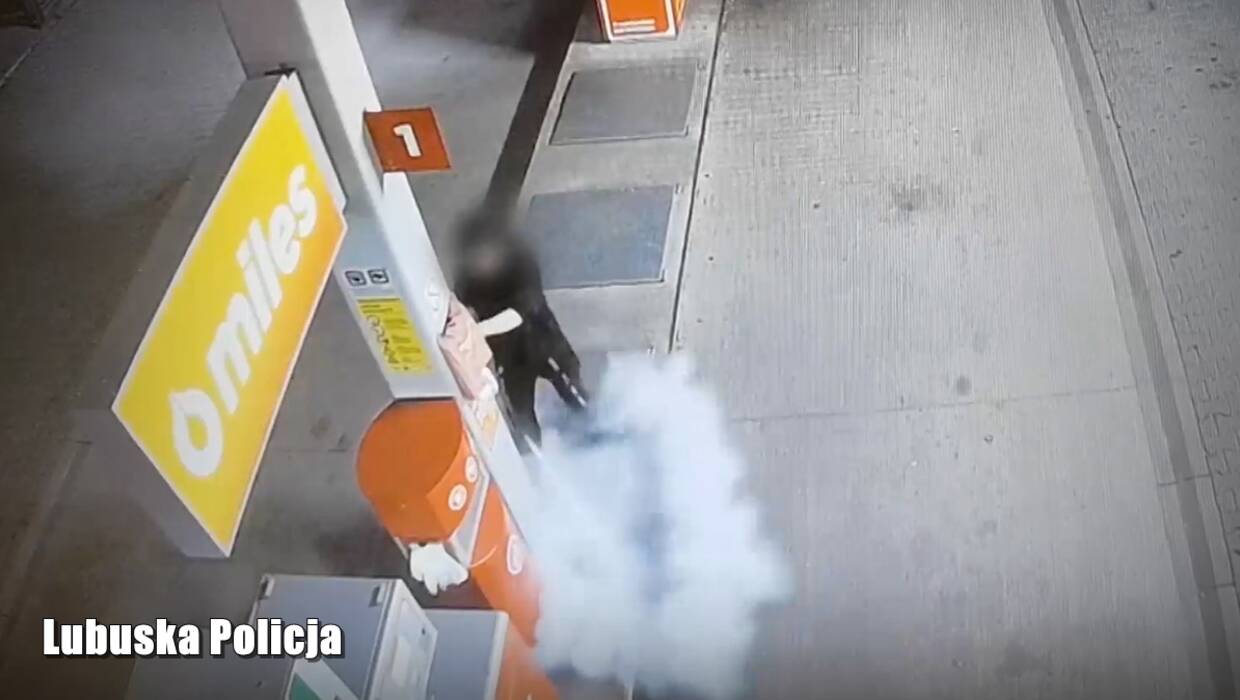20-letni mężczyzna używał gaśnic na stacji paliw Fot. KPP Krosno Odrzańskie