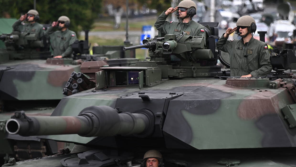 Próba generalna do defilady z okazji Święta Wojska Polskiego na Wisłostradzie w Warszawie, fot. PAP/Radek Pietruszka