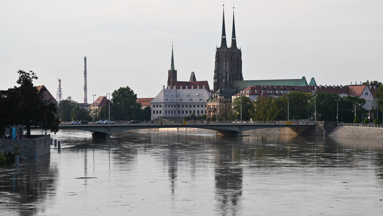 Do Wrocławia dotarła fala kulminacyjna na Odrze. Fot. PAP/Maciej Kulczyński