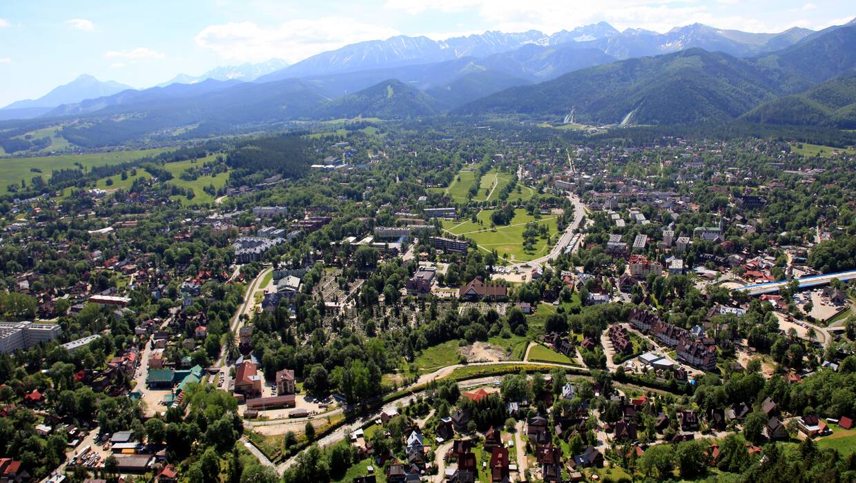 Widok na Tatry i Zakopane. Fot. PAP/Grzegorz Momot