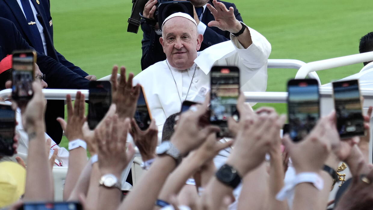 Papież Franciszek, fot. PAP/EPA/AP/ACHMAD IBRAHIM/POOL