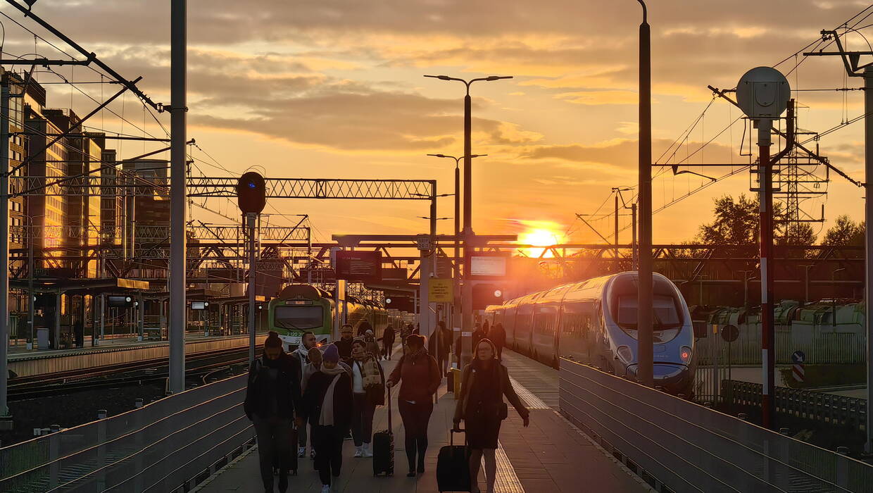 Stacja kolejowa Warszawa Główna. Fot. PAP/	Archiwum Kalbar