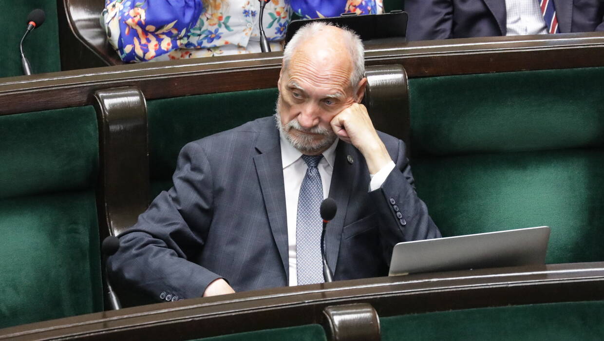 Poseł PiS Antoni Macierewicz. Fot. PAP/Tomasz Gzell