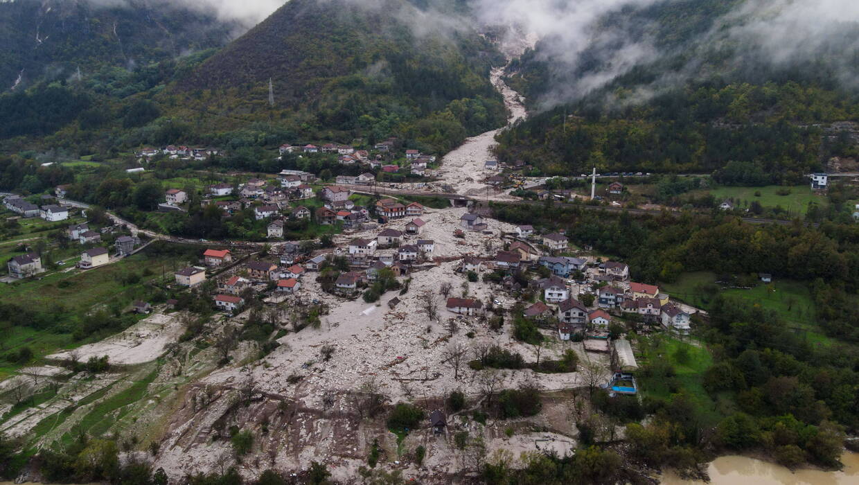 Powódź w Bośni i Hercegowinie, fot. PAP/EPA/NIDAL SALJIC