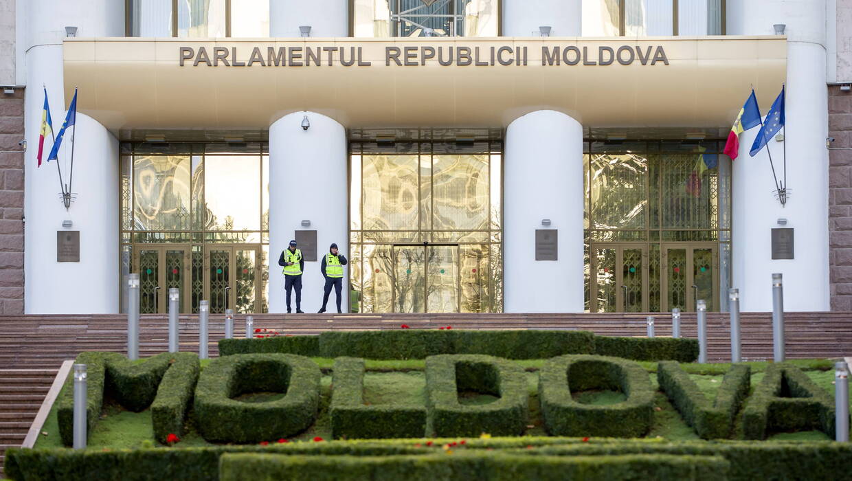 Siedziba Parlamentu Mołdawii w Kiszyniowie. Fot. PAP/EPA/DUMITRU DORU