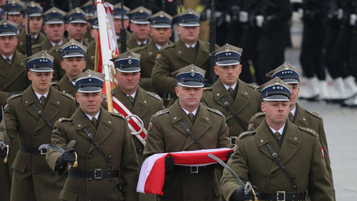 Uroczysta odprawa wart przed Grobem Nieznanego Żołnierza na pl. Piłsudskiego w Warszawie Fot. PAP/Paweł Supernak