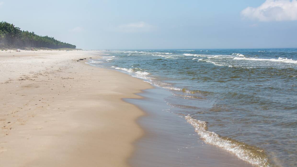 Plaża nad Bałtykiem, zdjęcie ilustracyjne, fot. PAP/Paweł Kula