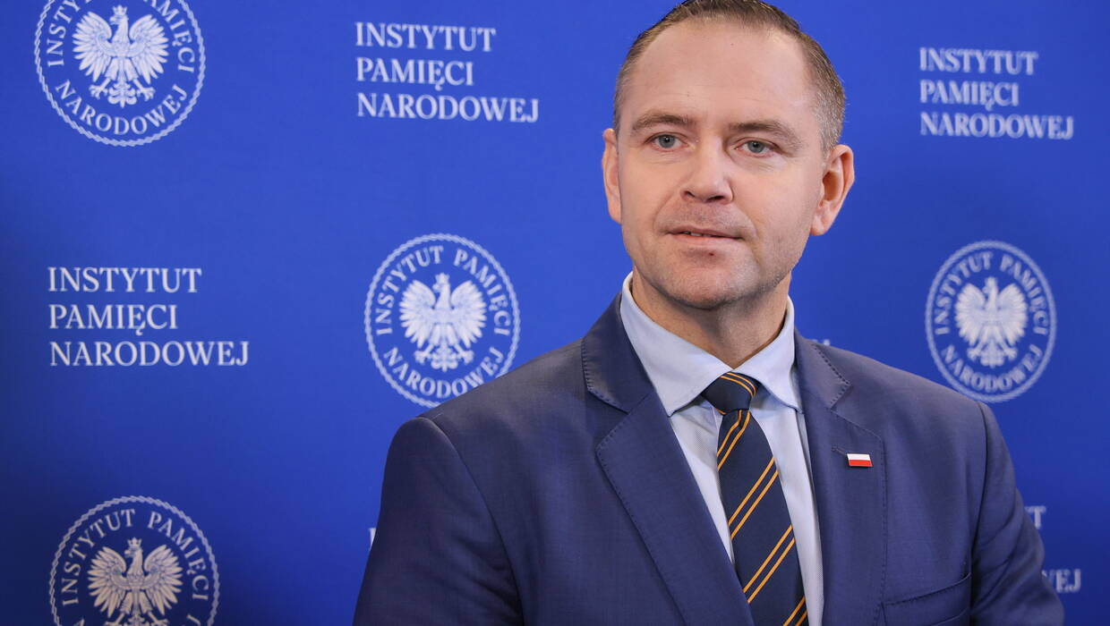 Prezes IPN Karol Nawrocki podczas konferencji prasowej. Fot. PAP/Paweł Supernak