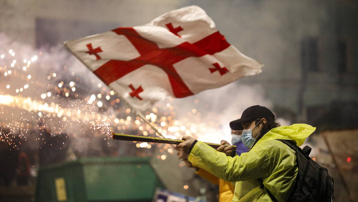 Zamieszki w Gruzji Fot. PAP/EPA/DAVID MDZINARISHVILI