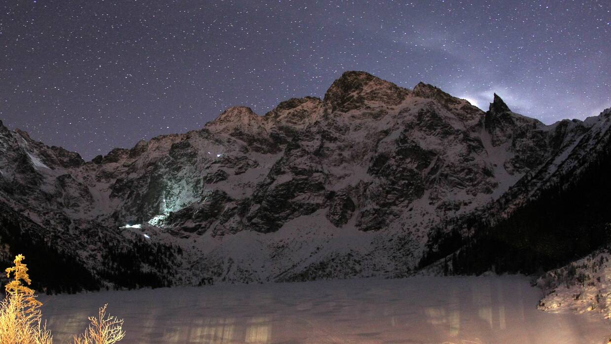 Morskie Oko nocą Fot. PAP/Grzegorz Momot