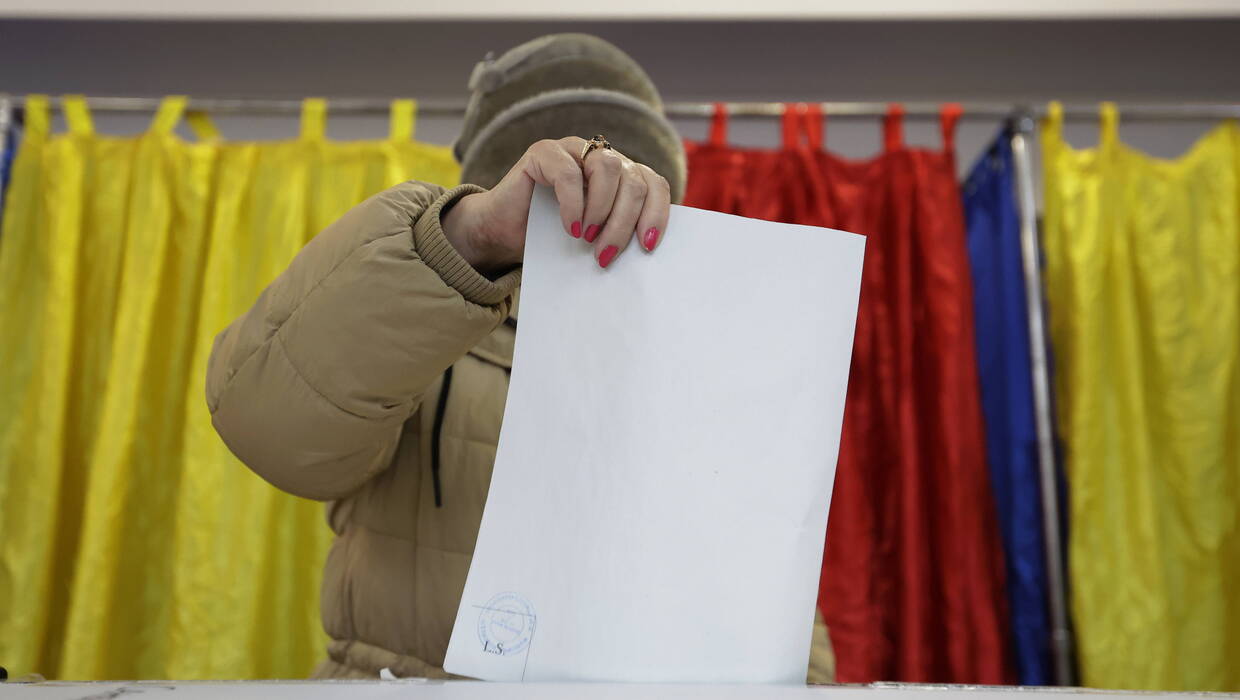 Głosowanie w Rumunii, zdjecie ilustracyjne, fot. PAP/EPA/ROBERT GHEMENT